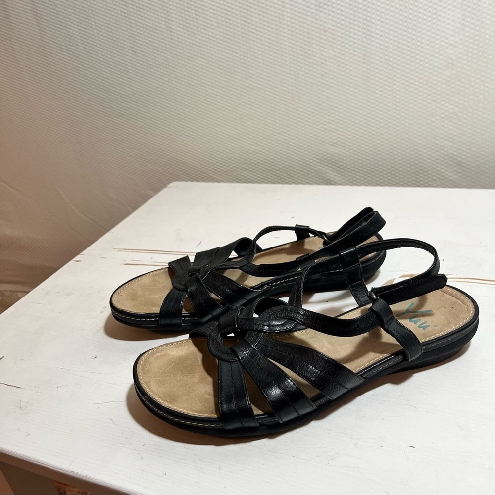 Yuu Alottie Black Strappy Comfort Sandals Size 9M Hook Loop Slingback Flat